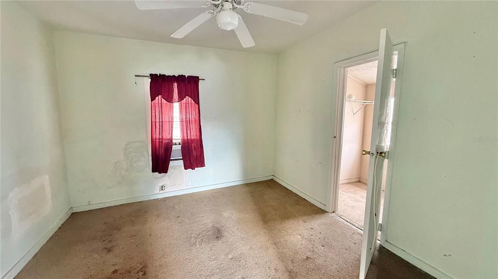 For Sale: $185,000 (2 beds, 1 baths, 576 Square Feet)