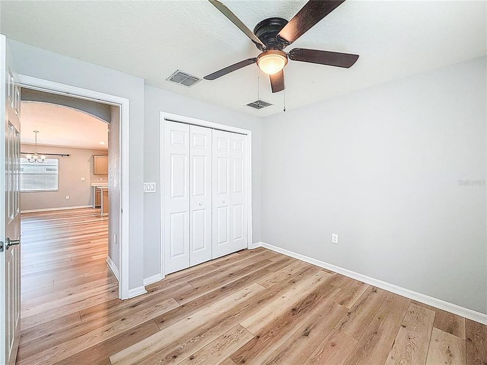 For Rent: $2,400 (4 beds, 2 baths, 1711 Square Feet)