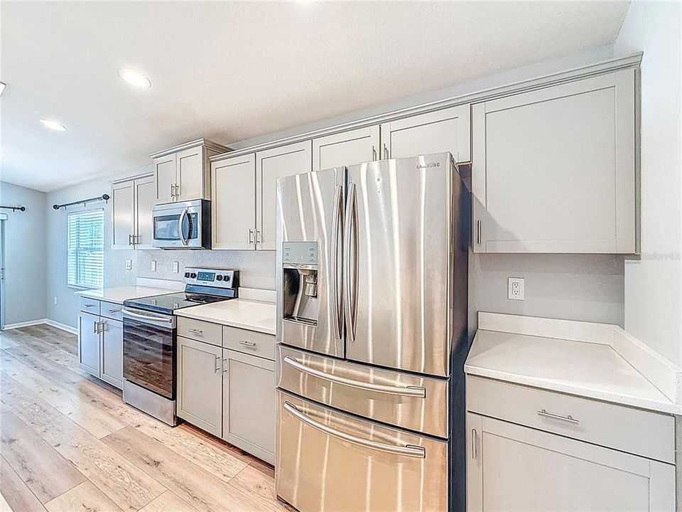 For Rent: $2,400 (4 beds, 2 baths, 1711 Square Feet)