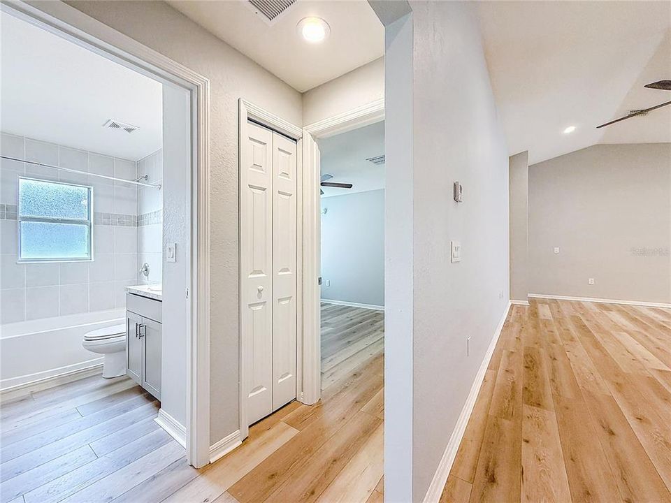 For Rent: $2,400 (4 beds, 2 baths, 1711 Square Feet)