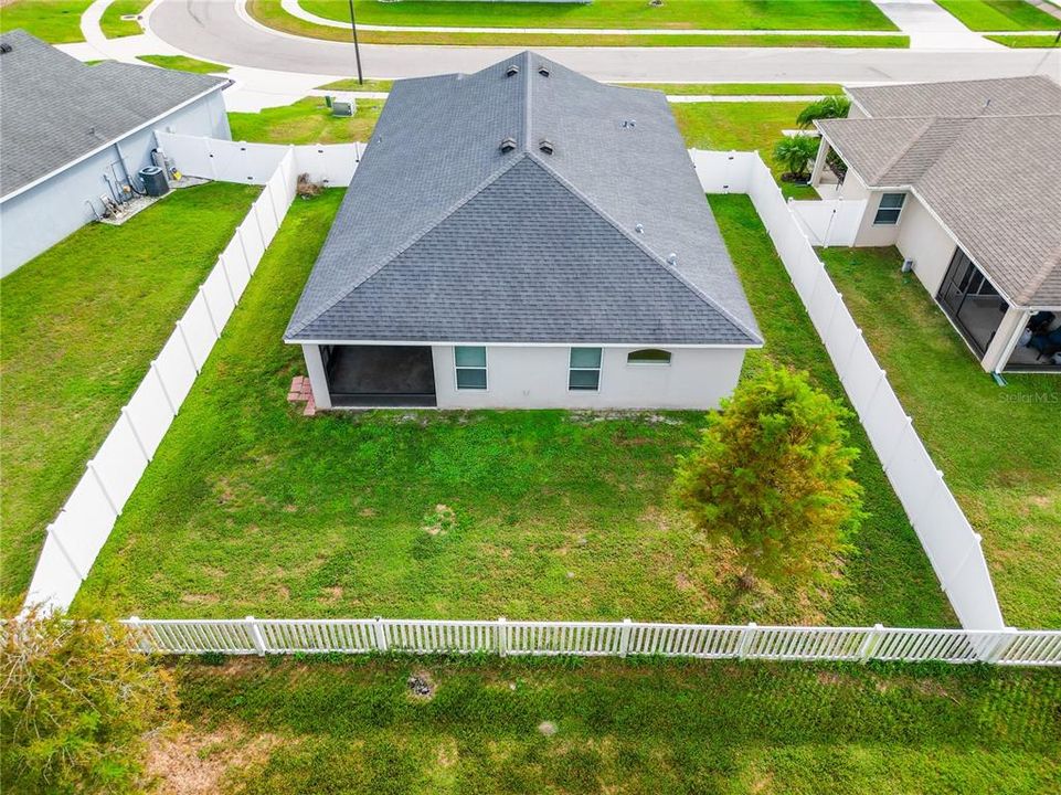 For Rent: $2,400 (4 beds, 2 baths, 1711 Square Feet)