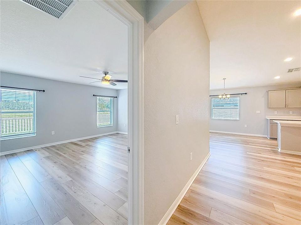 For Rent: $2,400 (4 beds, 2 baths, 1711 Square Feet)