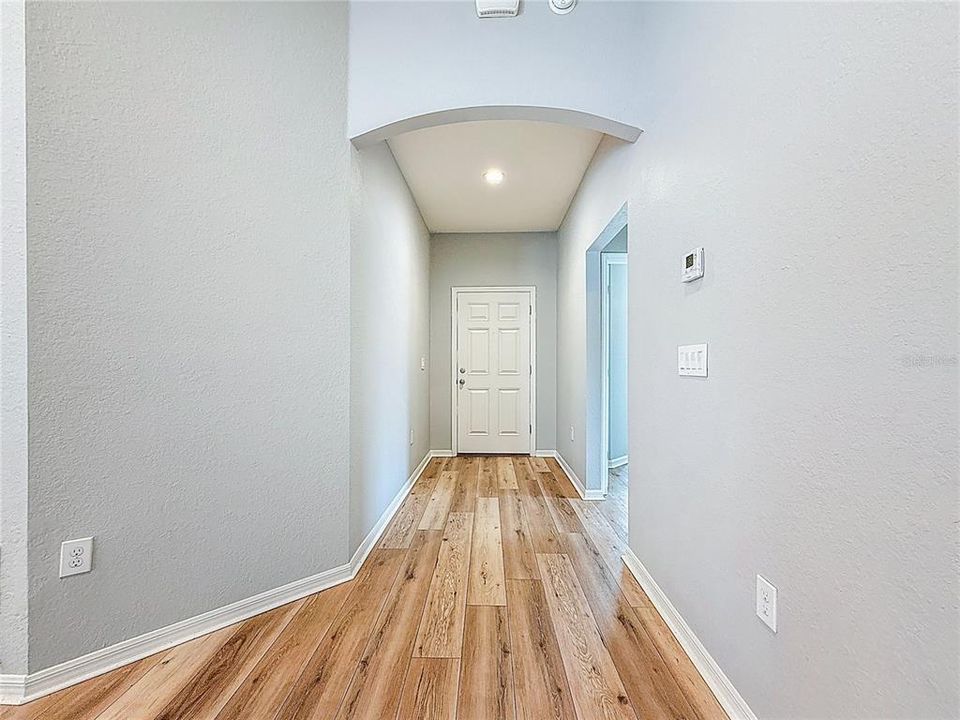 For Rent: $2,400 (4 beds, 2 baths, 1711 Square Feet)