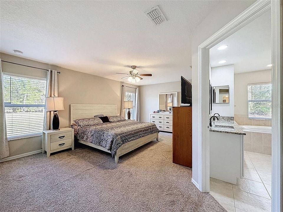 For Sale: $499,900 (4 beds, 3 baths, 2668 Square Feet)