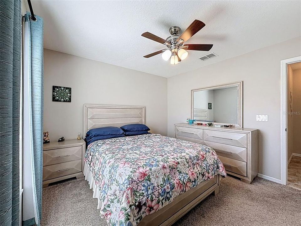 For Sale: $499,900 (4 beds, 3 baths, 2668 Square Feet)