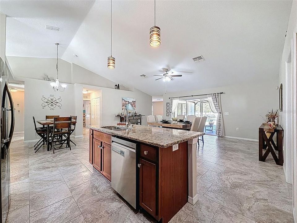 For Sale: $499,900 (4 beds, 3 baths, 2668 Square Feet)