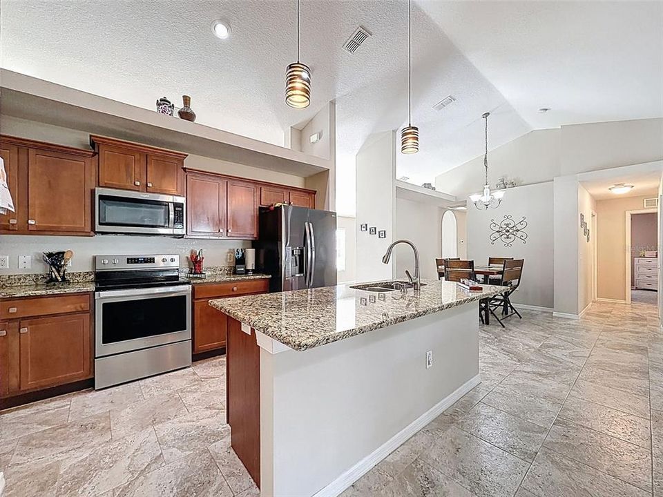 For Sale: $499,900 (4 beds, 3 baths, 2668 Square Feet)