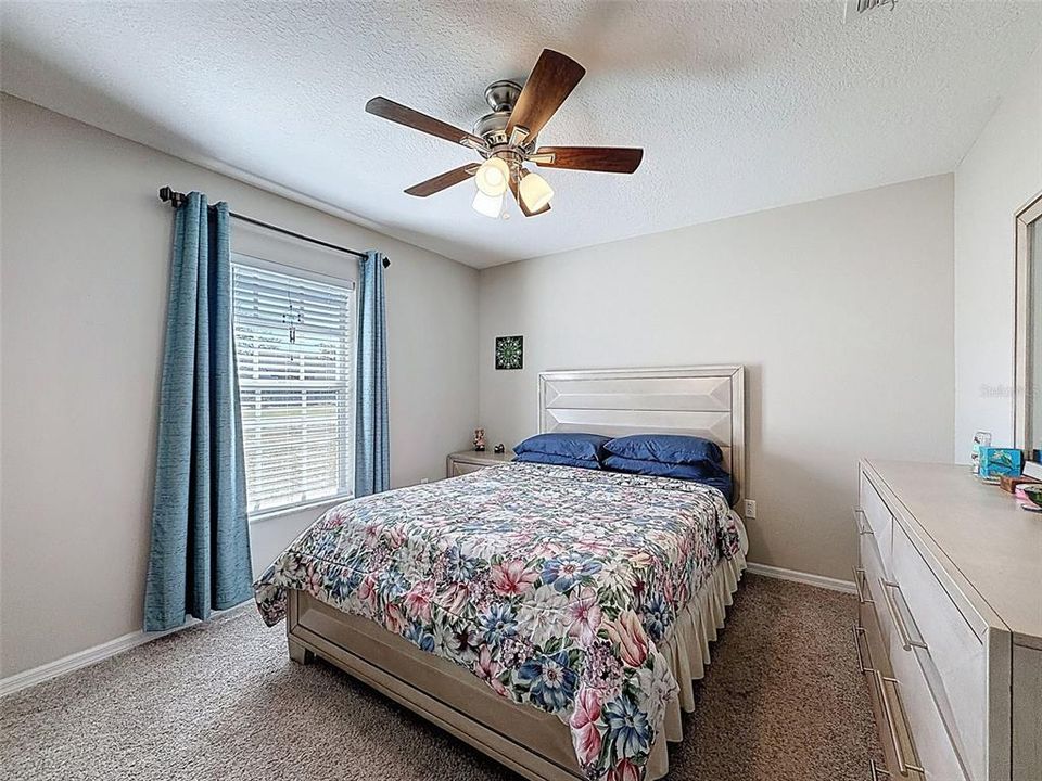 For Sale: $499,900 (4 beds, 3 baths, 2668 Square Feet)