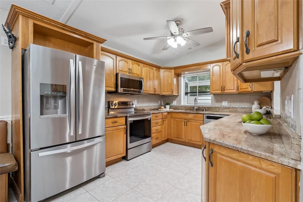 For Sale: $425,000 (4 beds, 2 baths, 1538 Square Feet)