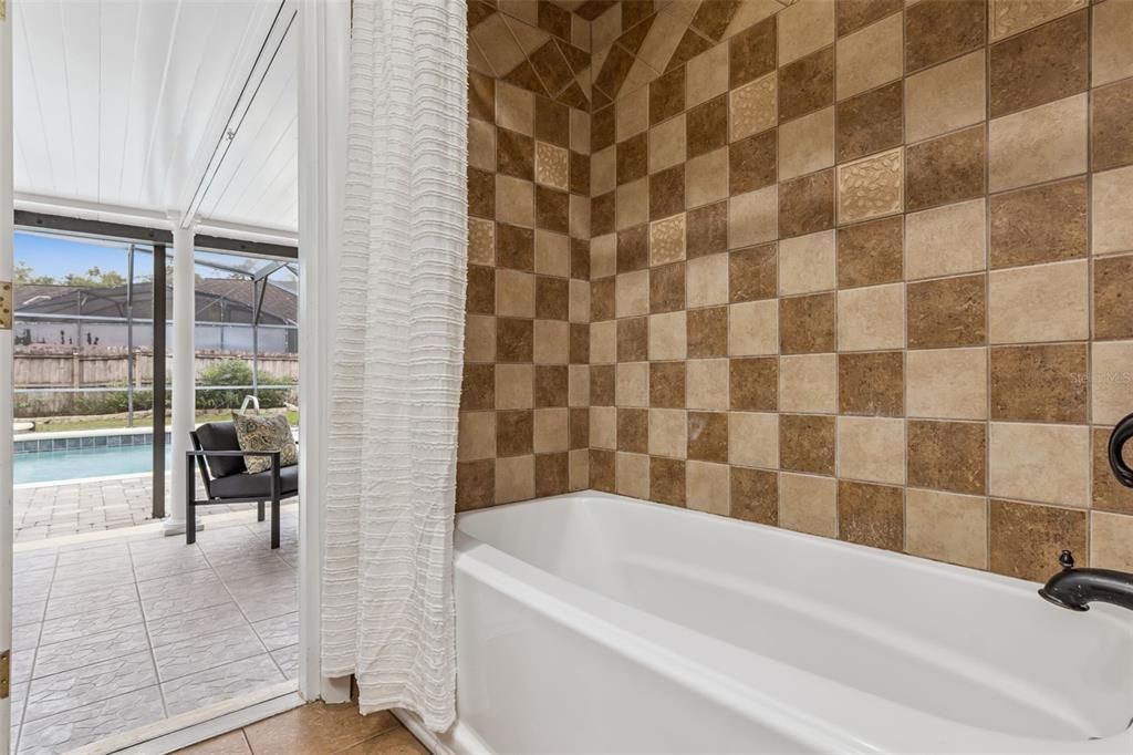 For Sale: $425,000 (4 beds, 2 baths, 1538 Square Feet)