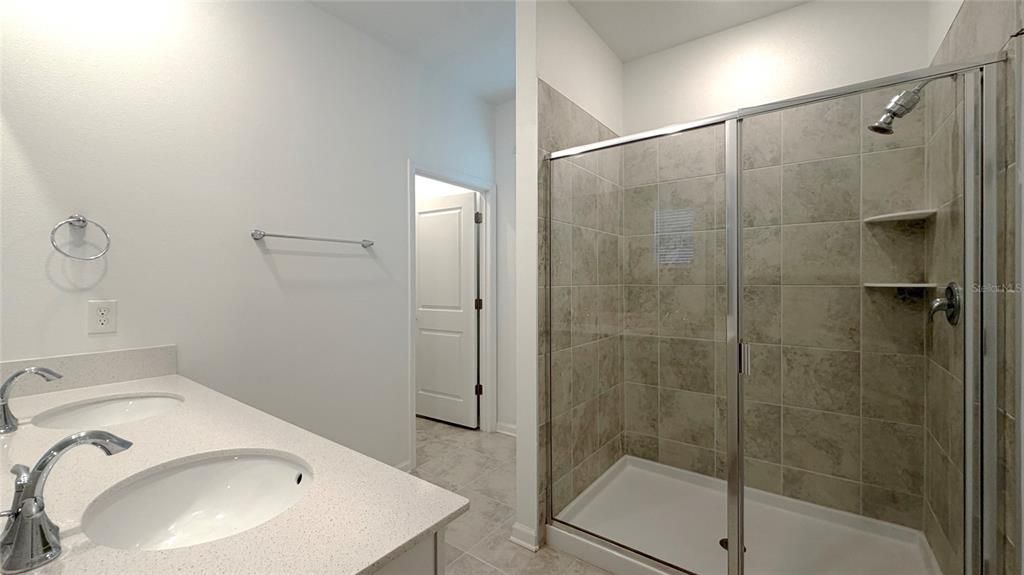 For Rent: $3,200 (4 beds, 3 baths, 2502 Square Feet)