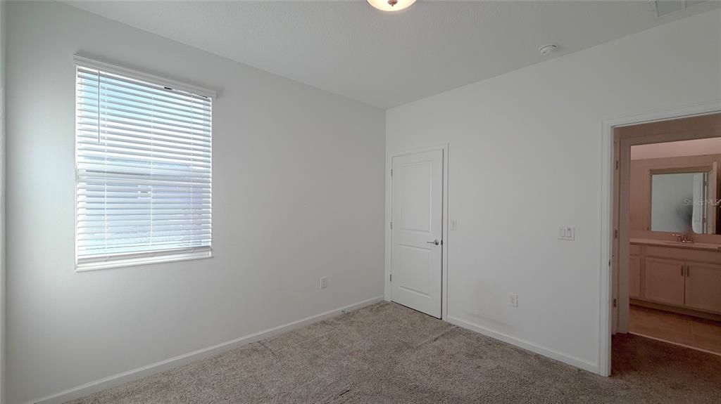 For Rent: $3,200 (4 beds, 3 baths, 2502 Square Feet)