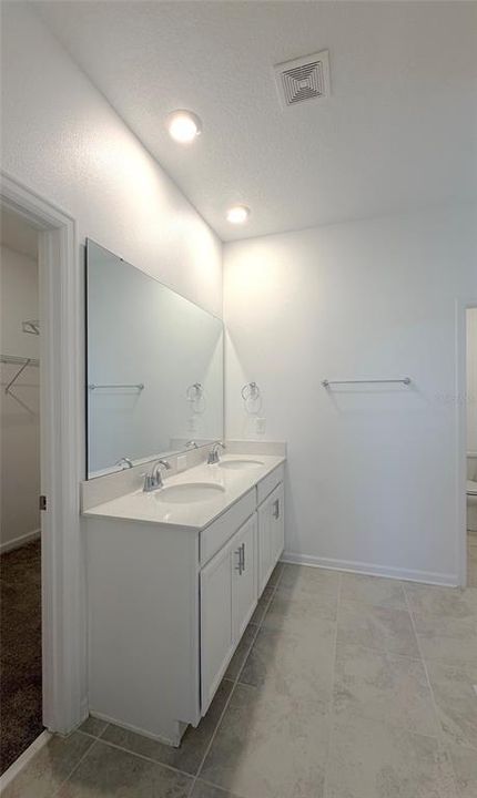 For Rent: $3,200 (4 beds, 3 baths, 2502 Square Feet)