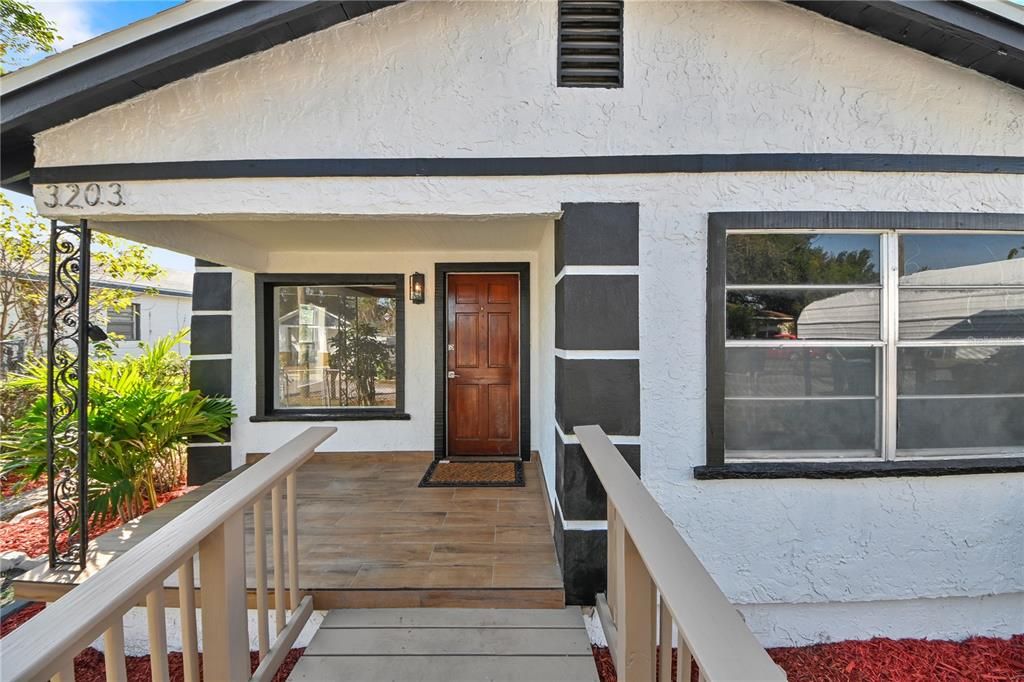 En Venta: $315,000 (4 camas, 2 baños, 1434 Pies cuadrados)