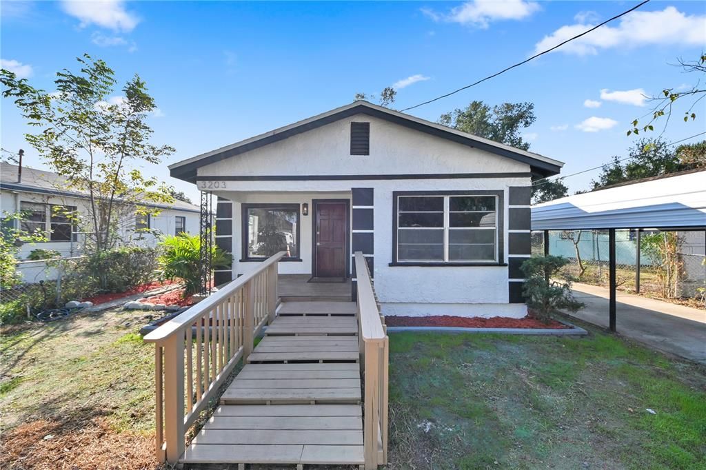 En Venta: $315,000 (4 camas, 2 baños, 1434 Pies cuadrados)