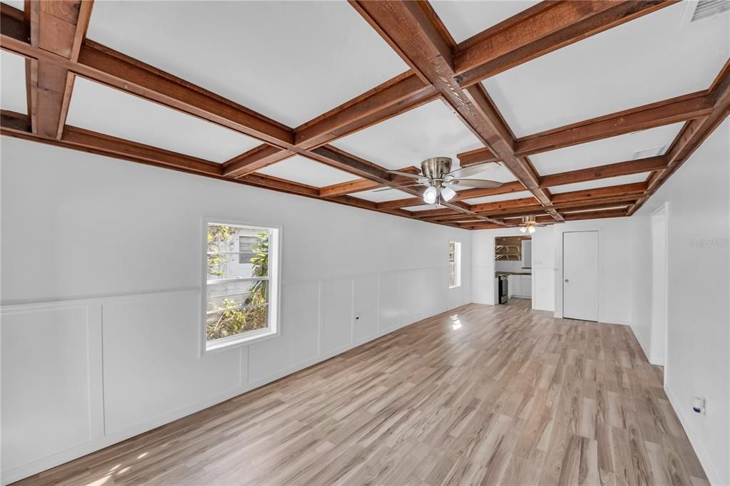 En Venta: $315,000 (4 camas, 2 baños, 1434 Pies cuadrados)