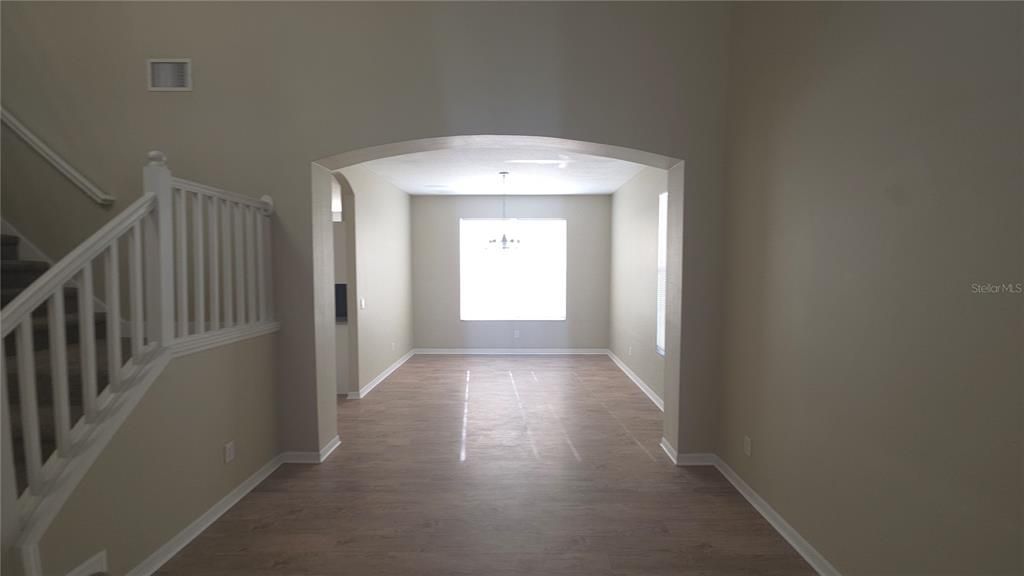 For Sale: $384,900 (4 beds, 2 baths, 2592 Square Feet)