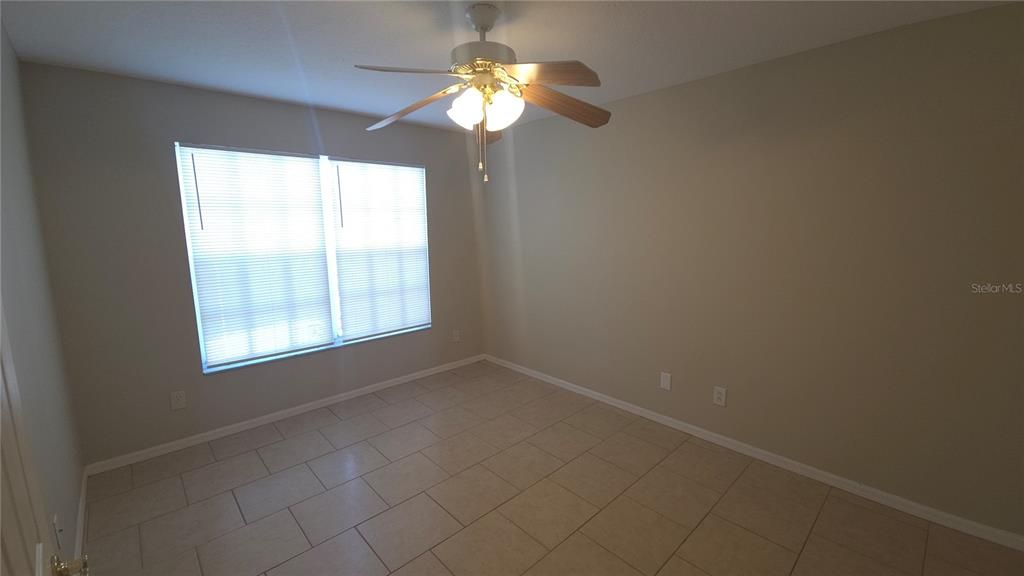 For Sale: $384,900 (4 beds, 2 baths, 2592 Square Feet)