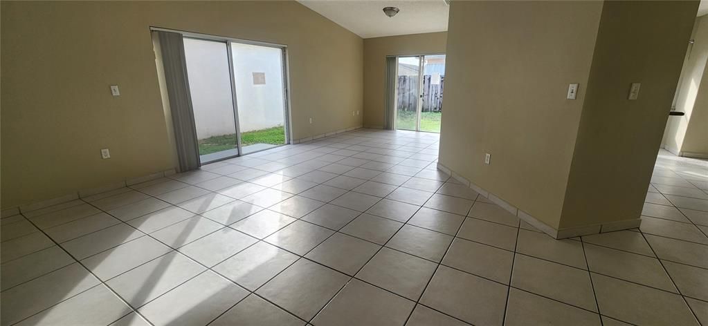 待售: $599,900 (3 贝兹, 2 浴室, 1688 平方英尺)