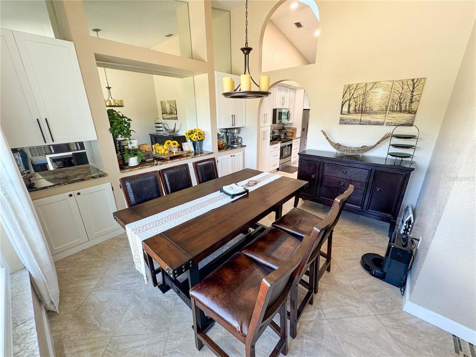 En Venta: $799,000 (3 camas, 2 baños, 2184 Pies cuadrados)