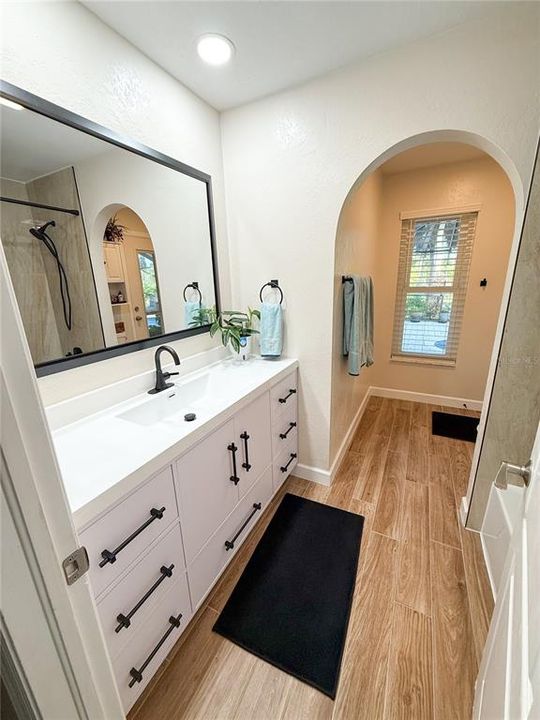 En Venta: $799,000 (3 camas, 2 baños, 2184 Pies cuadrados)