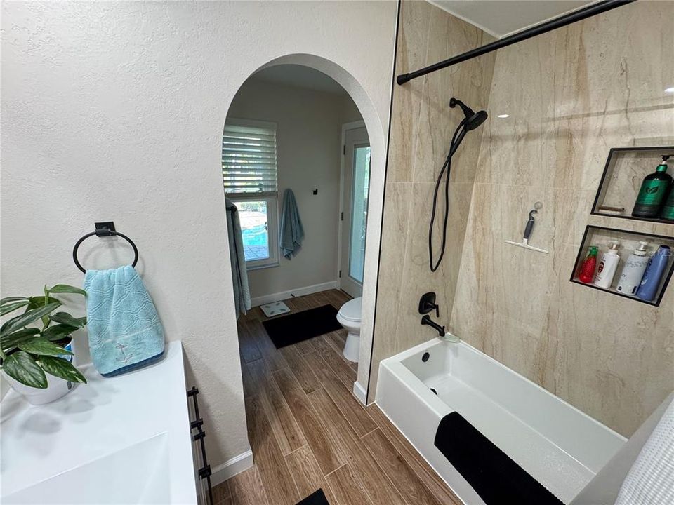 En Venta: $799,000 (3 camas, 2 baños, 2184 Pies cuadrados)