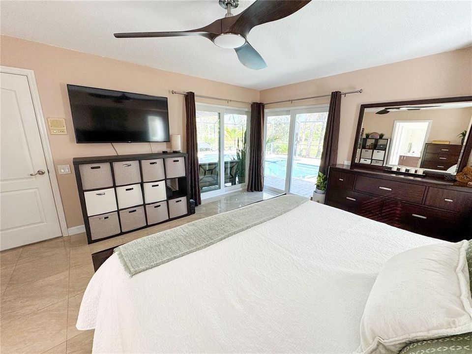 En Venta: $799,000 (3 camas, 2 baños, 2184 Pies cuadrados)