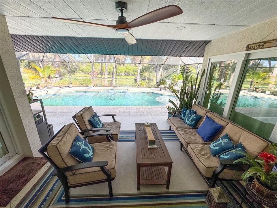 En Venta: $799,000 (3 camas, 2 baños, 2184 Pies cuadrados)