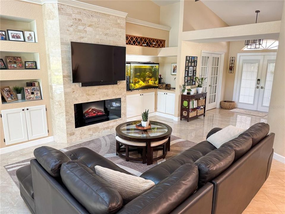 En Venta: $799,000 (3 camas, 2 baños, 2184 Pies cuadrados)