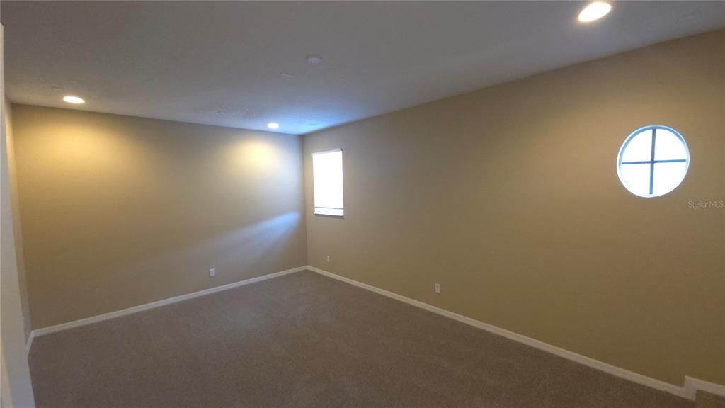 For Sale: $759,900 (5 beds, 3 baths, 3966 Square Feet)