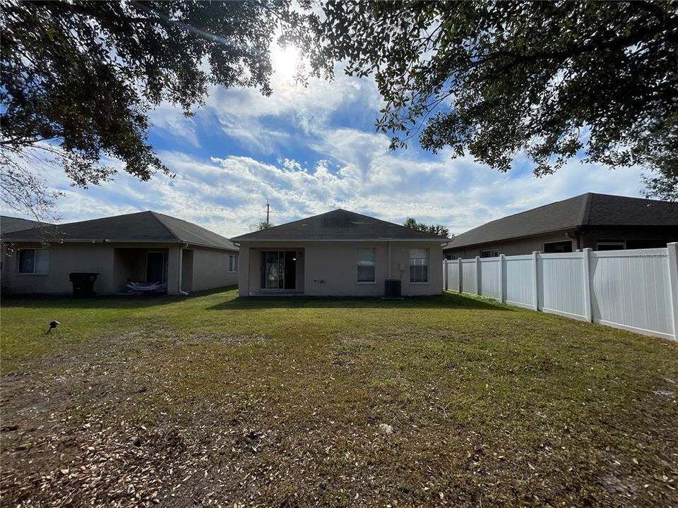 For Sale: $279,900 (3 beds, 2 baths, 1496 Square Feet)