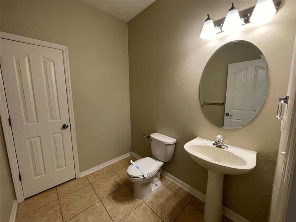 На продажу: $429,900 (3 спален, 2 ванн, 2671 Квадратных фут)