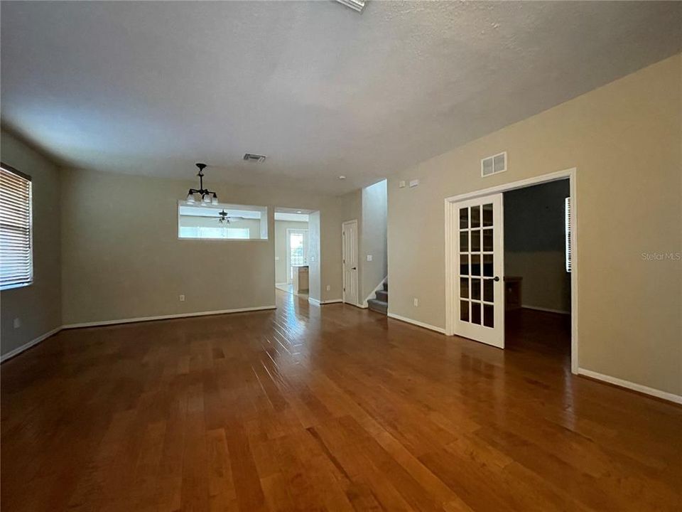 На продажу: $429,900 (3 спален, 2 ванн, 2671 Квадратных фут)