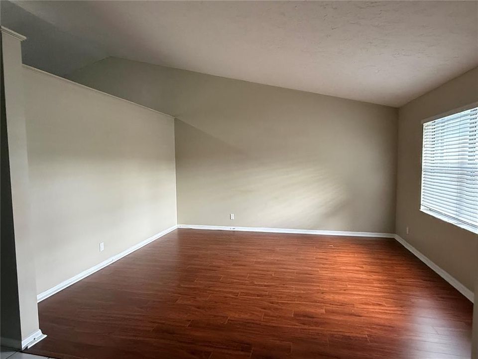 На продажу: $549,900 (4 спален, 2 ванн, 2398 Квадратных фут)