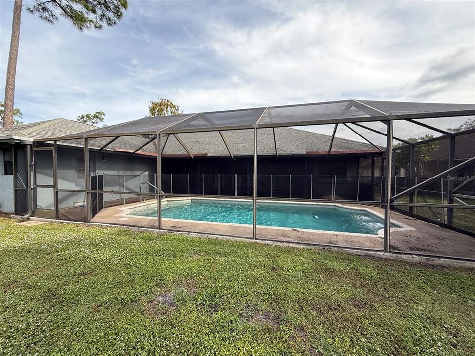 На продажу: $549,900 (4 спален, 2 ванн, 2398 Квадратных фут)