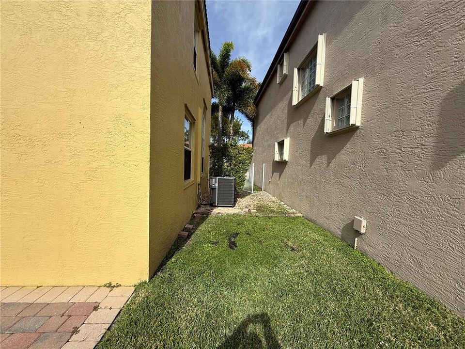 For Sale: $599,900 (4 beds, 2 baths, 2104 Square Feet)