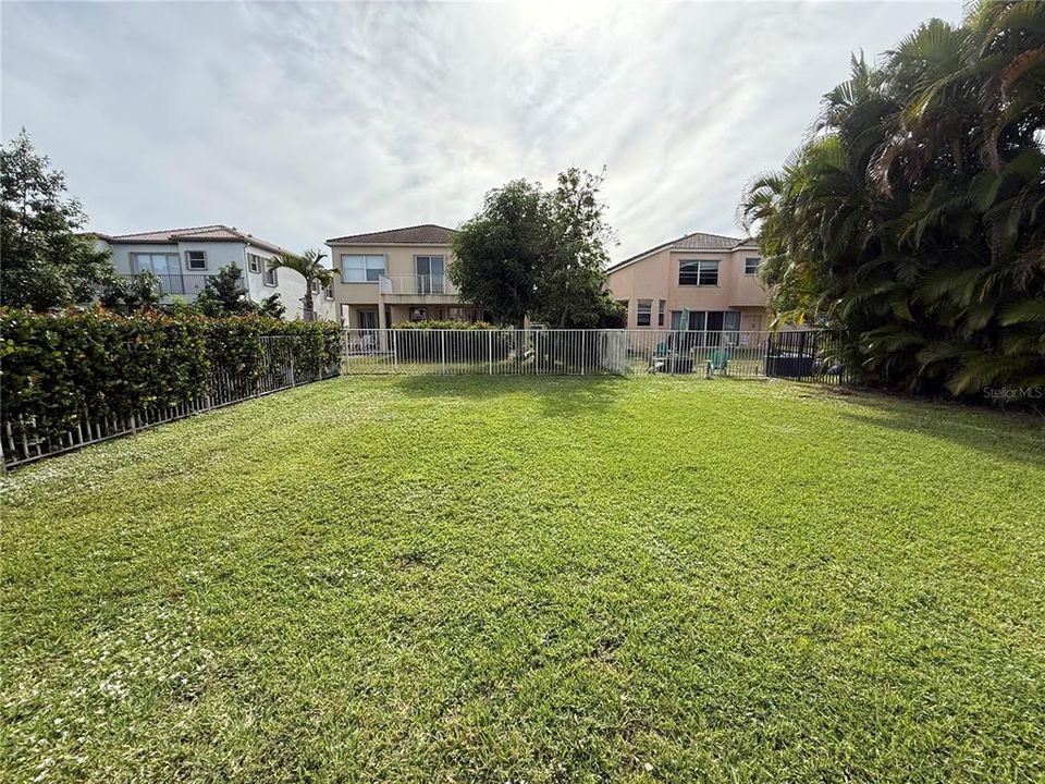 For Sale: $599,900 (4 beds, 2 baths, 2104 Square Feet)