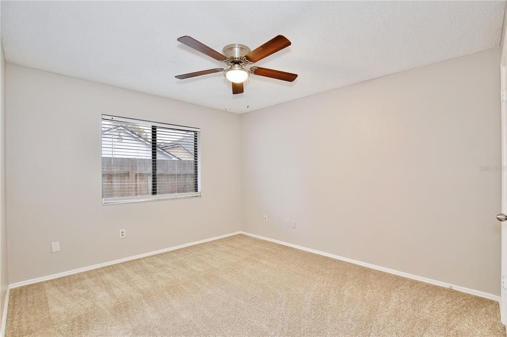 出租: $2,395 (4 贝兹, 3 浴室, 2092 平方英尺)