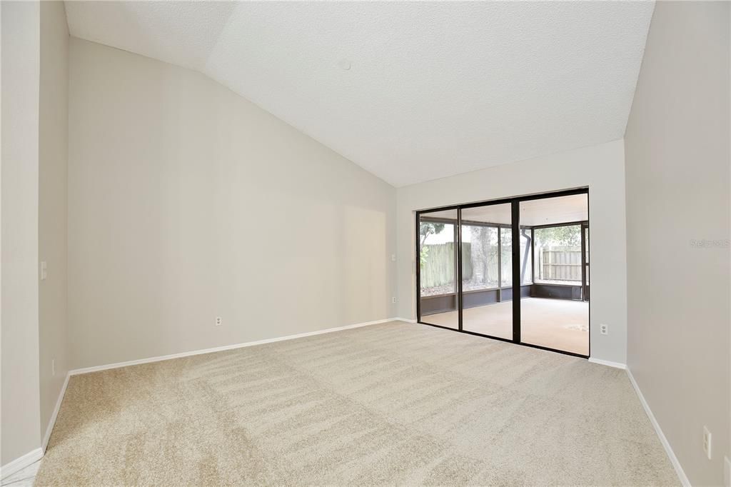 出租: $2,395 (4 贝兹, 3 浴室, 2092 平方英尺)