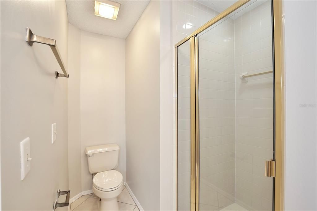 出租: $2,395 (4 贝兹, 3 浴室, 2092 平方英尺)