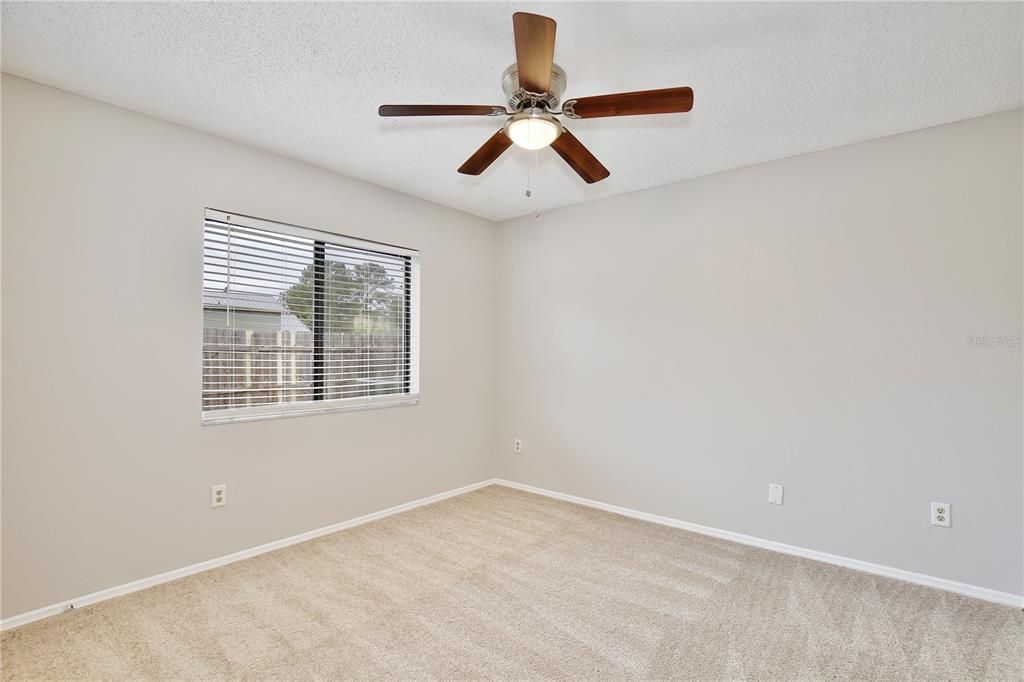 出租: $2,395 (4 贝兹, 3 浴室, 2092 平方英尺)