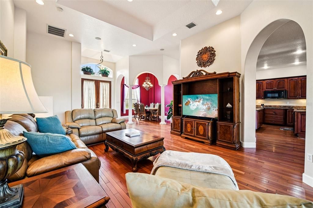 For Sale: $1,095,000 (4 beds, 3 baths, 2980 Square Feet)