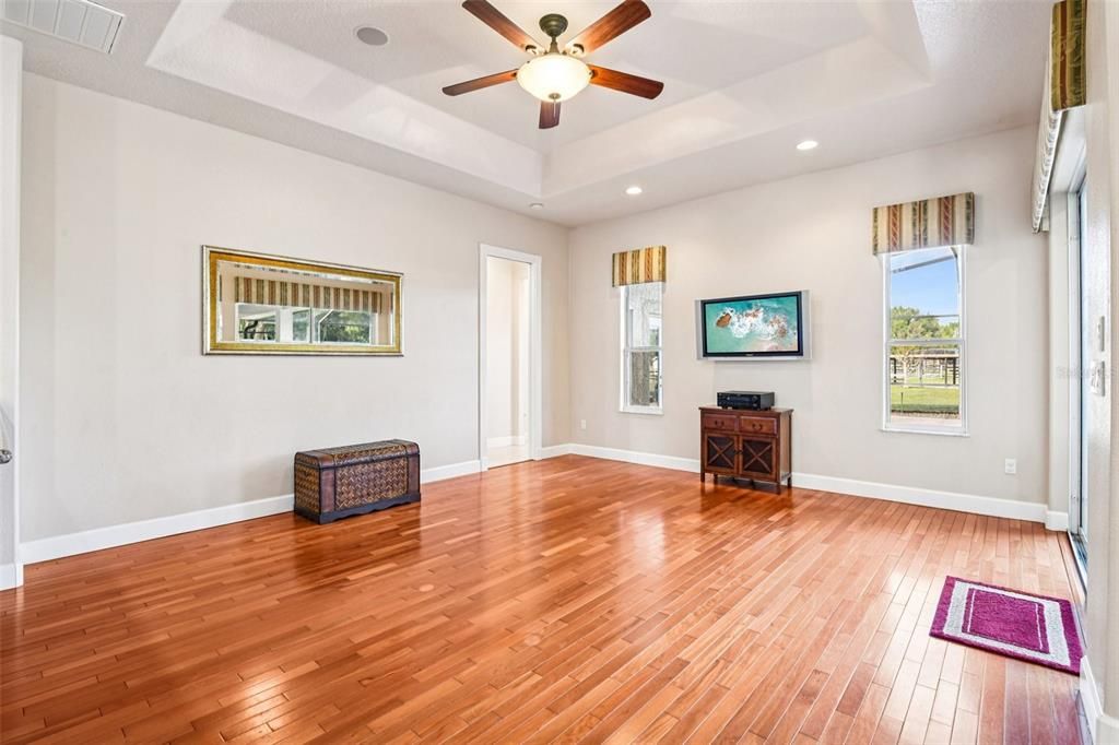 For Sale: $1,095,000 (4 beds, 3 baths, 2980 Square Feet)