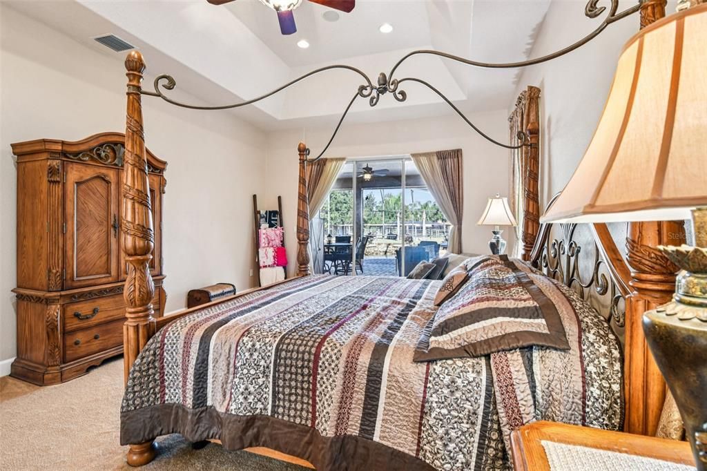 For Sale: $1,095,000 (4 beds, 3 baths, 2980 Square Feet)