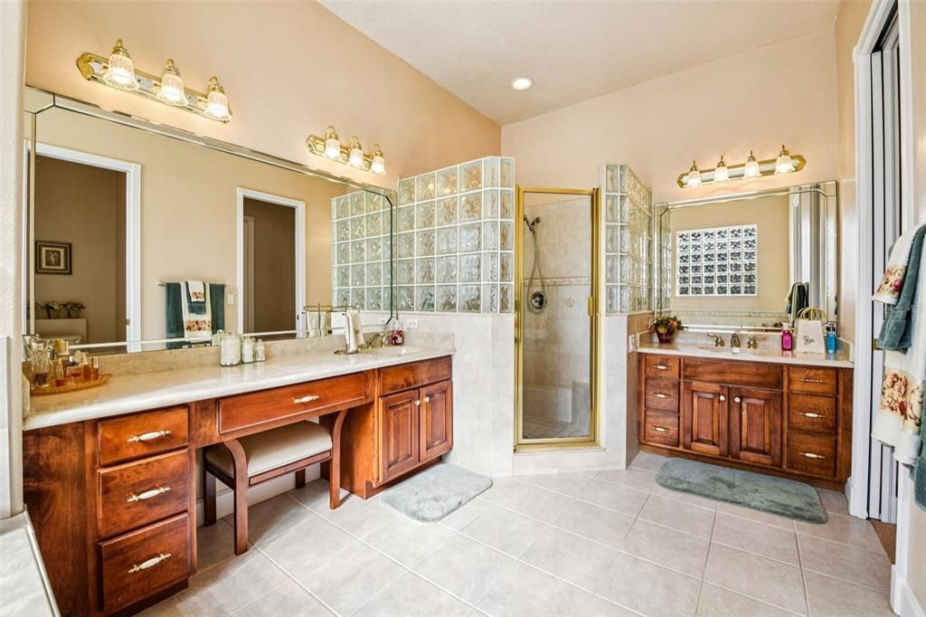 For Sale: $1,095,000 (4 beds, 3 baths, 2980 Square Feet)