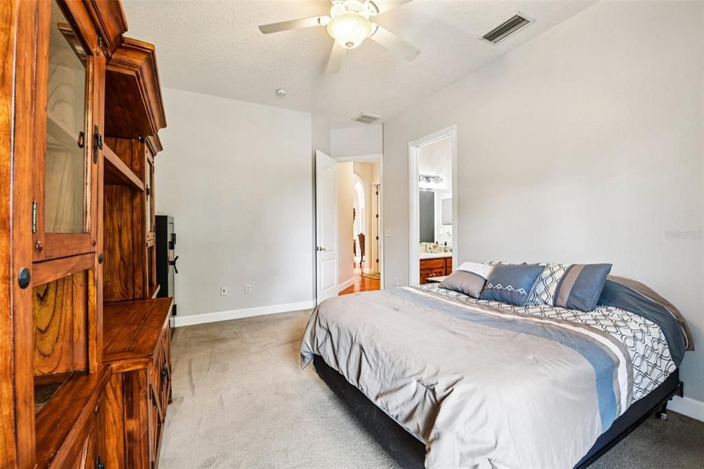 For Sale: $1,095,000 (4 beds, 3 baths, 2980 Square Feet)