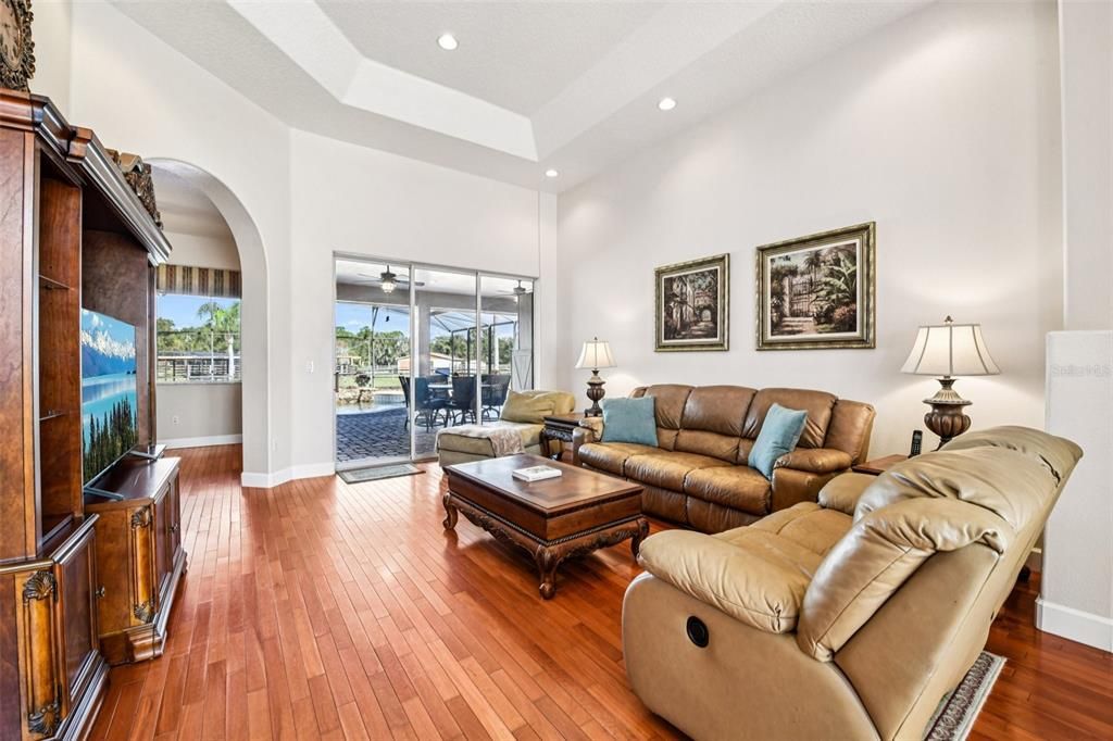 For Sale: $1,095,000 (4 beds, 3 baths, 2980 Square Feet)