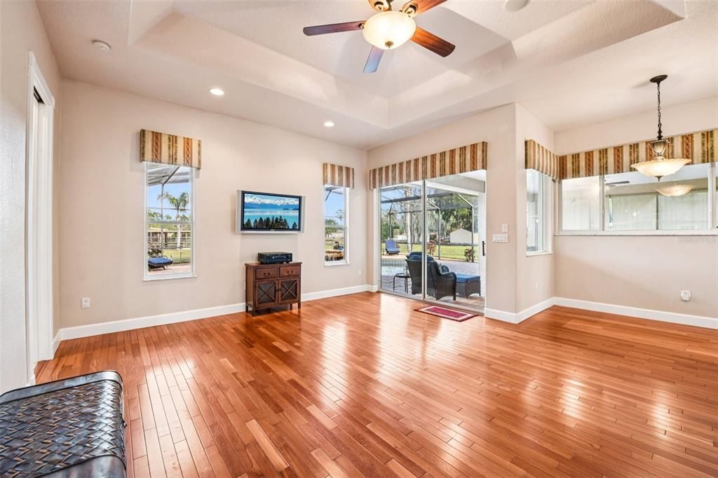 For Sale: $1,095,000 (4 beds, 3 baths, 2980 Square Feet)