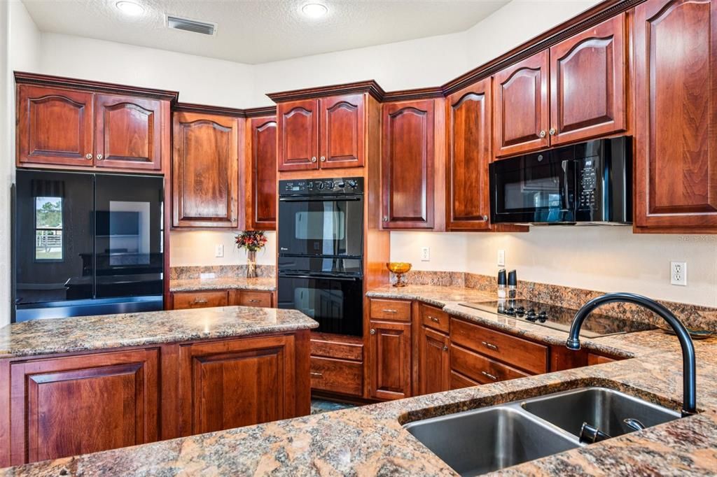 For Sale: $1,095,000 (4 beds, 3 baths, 2980 Square Feet)