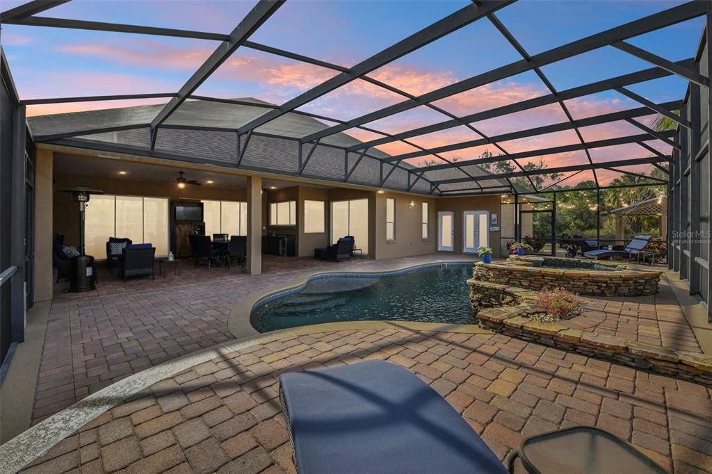 For Sale: $1,095,000 (4 beds, 3 baths, 2980 Square Feet)